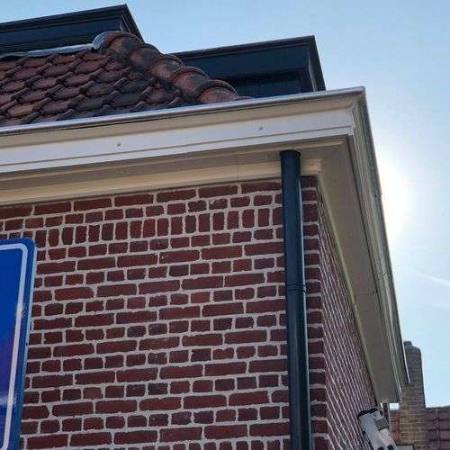 Foto van dakgoot in Hendrik Ido Ambacht